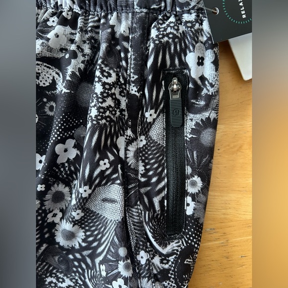 Lululemon Tracker Short *SW - Picture 3 of 11